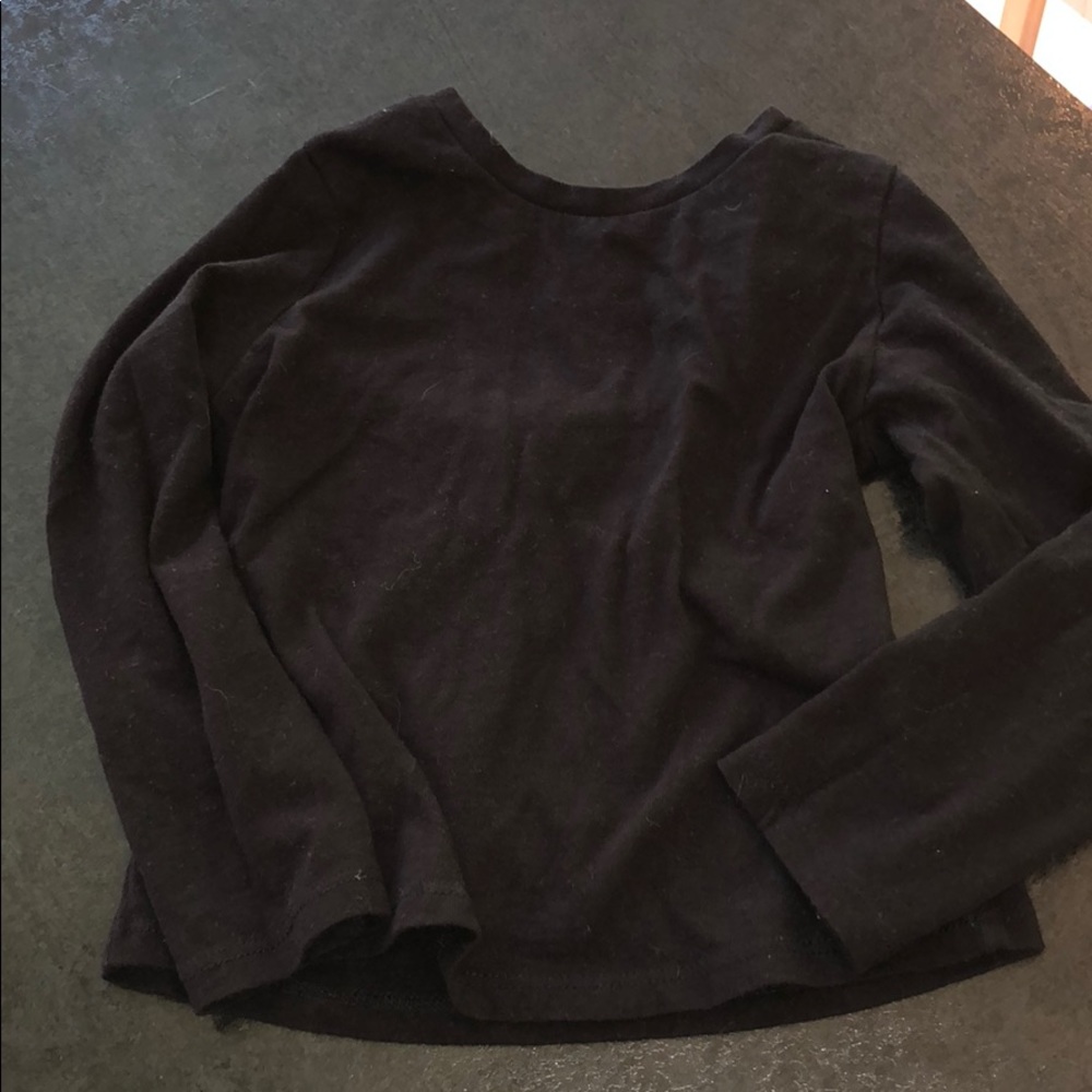 Black tee